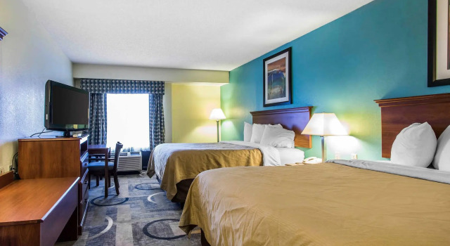 Четырёхместный номер Standard Quality Inn & Suites Memphis East