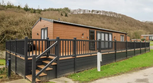 The Hideout, Book Feriehus Cross Inn Glamorgan