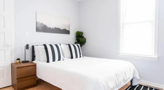 Апартаменты Hip and Trendy 2BR Apartment in Logan Square!