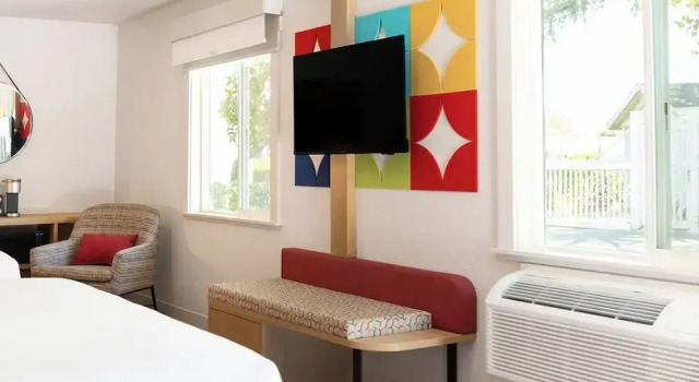Четырёхместный номер Classic с видом на бассейн El Bonita Motel