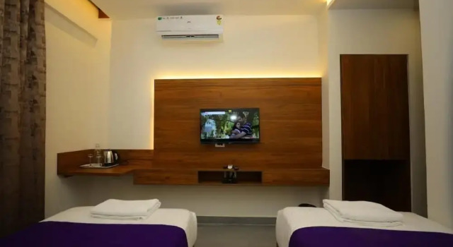 Номер Executive Silverkey Hotel Yelahanka