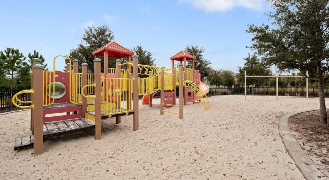 Коттедж с 6 комнатами 5268oba-solterra Resort 6 Bedroom Home by RedAwning