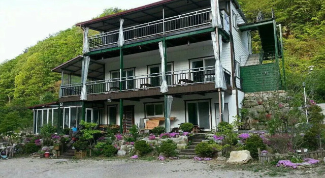 Laon Pension, Prenota Hotel Hotel a Gyeonggi-do con parcheggio, Parcheggio