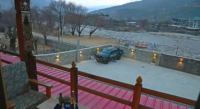 Camera Standard River Front Resort