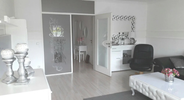 Private Apartment Wunstorfer Landstraße, Забронировать Апартаменты/квартира Отели Штёкен с парковкой, Парковка