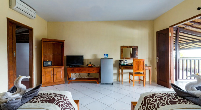 Arton Resort & Beach Club, Prenota Resort Medewi Bali