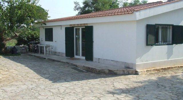 B&B Dimora Del Sole, Book Bed and Breakfast Hoteller i Putignano med pool, Swimmingpool