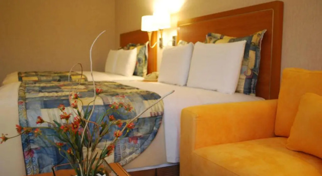 Четырёхместный номер Standard Rio Vista Inn Business High Class Hotel Poza Rica