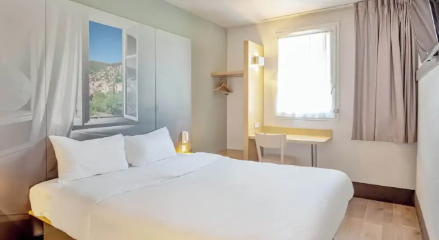 Двухместный номер B&B HOTEL Brignoles