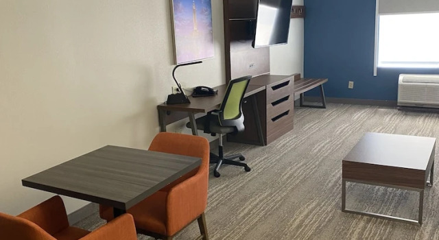 Двухместный люкс Wingate by Wyndham Lafayette Airport