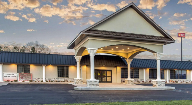 Двухместный номер Standard Days Inn and Suites by Wyndham Oxford