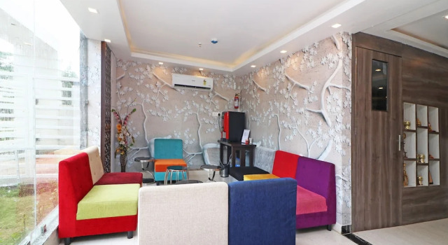 Capital O 14525 The Platinum Studio 50, Забронировать Отель Отели Калькутты 3 звезды, 3*