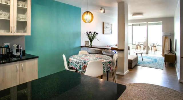 Bayview 208