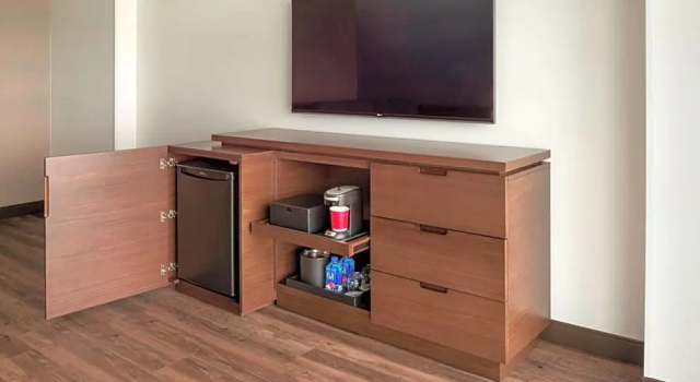 Четырёхместный номер Standard с частичным видом Buffalo Marriott at LECOM HARBORCENTER