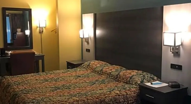 Номер Standard Red Carpet Inn Orchard Park