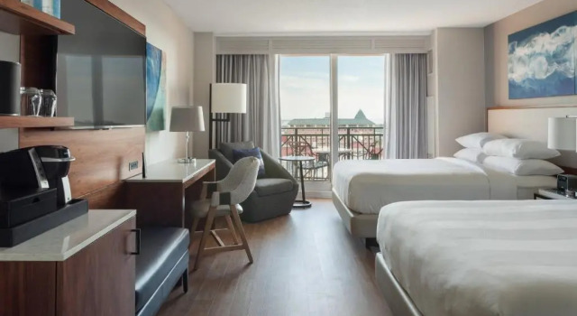 Четырёхместный номер Standard Tampa Marriott Water Street