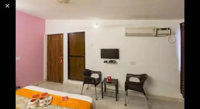 OYO 35596 Hotel Amar, Prenota Hotel Dona Paula 