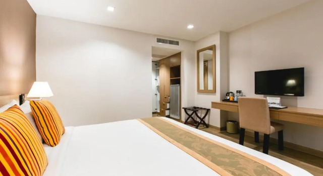 Двухместный номер Deluxe с балконом Adelphi Pattaya