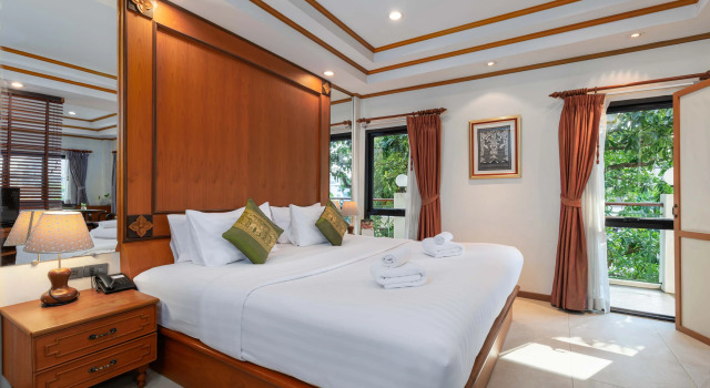 Charlie House Pinklao