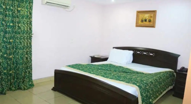 Golf Prince Hotel, Prenota Hotel Hotel a Port Harcourt con piscina, Piscina
