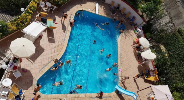 Студия с балконом и с видом на море Residence Olivotti