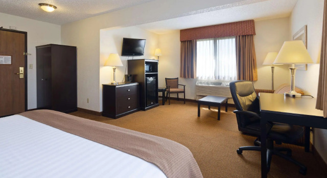 Двухместный полулюкс Best Western Mount Pleasant Inn