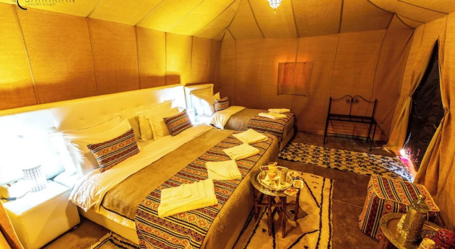 Merzouga Luxury Camp, Prenota Campeggio Hotel a Al-Rashidiyya con parcheggio, Parcheggio