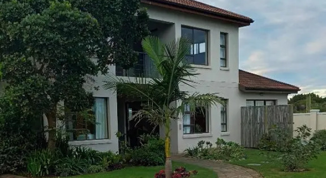 En-Suite, Private Room, Free Wifi in Plett