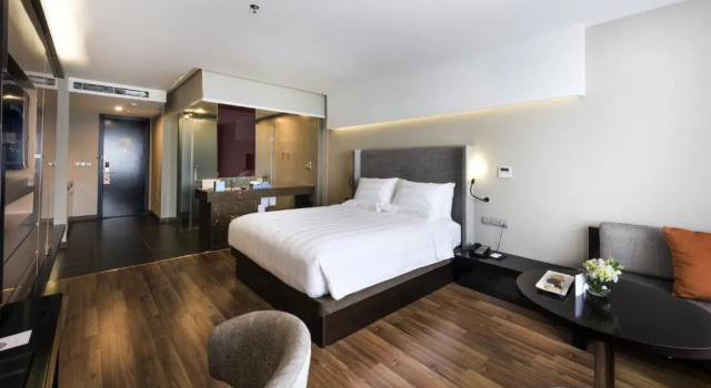 Двухместная студия Deluxe Novotel Suites Hanoi