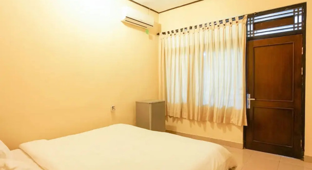 Ginas guest house, Book Guesthouse Cheap Hotels in Bali