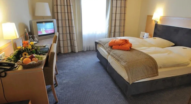 Hotel Restaurant Bergesbuer, Забронировать Отель Отели Гронау 4 звезды, 4*