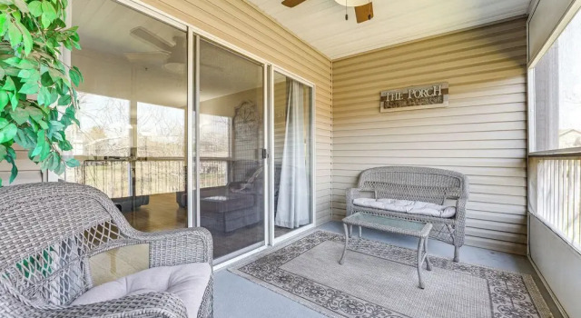 Апартаменты Branson Condo w/ Screened Porch: 4 Mi to Lake!