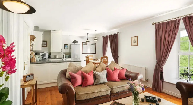 Old Stable Mews Castle Leslie, Rezerwuj Apartament Glaslough Monaghan