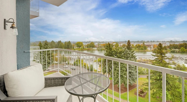 Номер Standard с балконом Comfort Suites Idaho Falls
