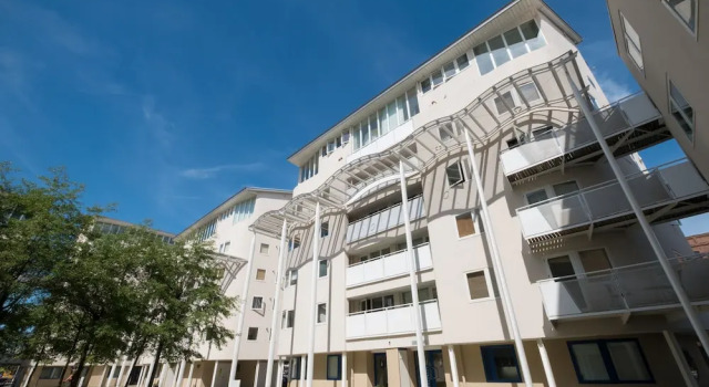 Base Serviced Apartments - The Docks