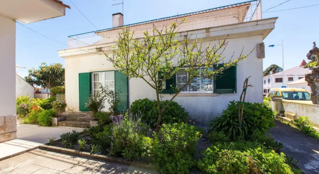 House With 5 Bedrooms in São Martinho do Porto, With Furnished Terrace and Wifi Near the Beach, Rezervovat Hotel Hotely v Oeste s parkováním, Parkování