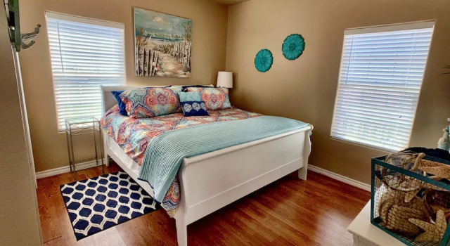 1 Van Sant 3 Bedrooms 1 Bathroom Home, Rezerwuj Dom wakacyjny Crystal Beach Houston