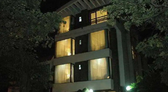 Dolphinn Just Like Home, Забронировать Отель Отели Нью-Дели с парковкой, Парковка