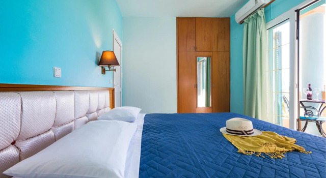 Poseidon Suite - SAYA'S BLUE SUITE, Забронировать Отель Айос-Георгиос Остров Корфу