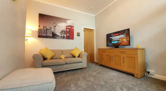 Sunflower Suite under Sasco Apartments, Varaa Huoneisto Asunnot kohteessa Merseyside, Huoneisto