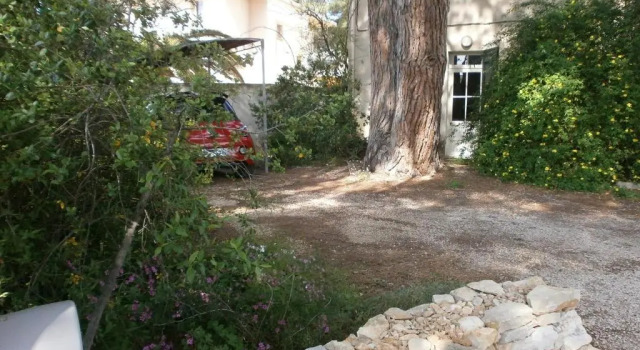 Студия Studio équipé avec jardin+parking à la plage...
