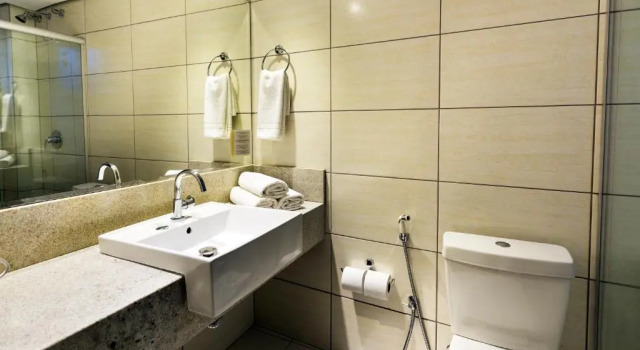 Трёхместный номер Standard H Hotel