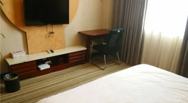 Полулюкс Tian Yi Hotel