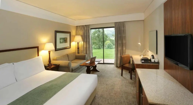 Двухместный номер Premium Drakensberg Sun Resort