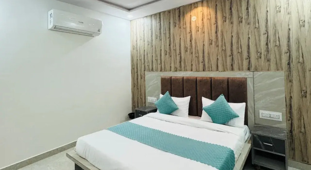 Номер Deluxe FabHotel The Grand Luxury Stay
