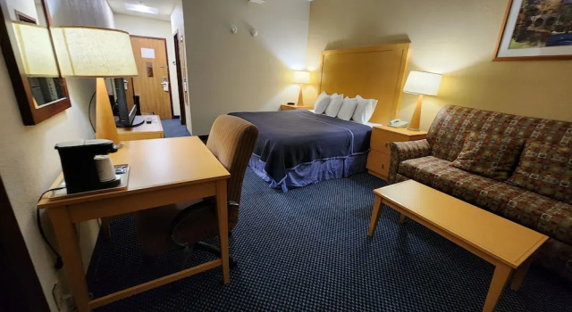 Номер Deluxe Katahdin Inn & Suites