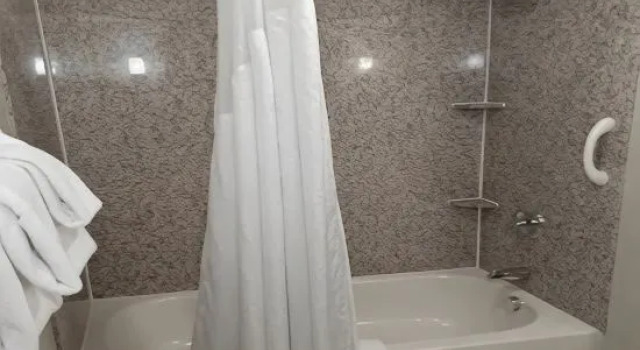 Люкс Holiday Inn Express Hotel & Suites Hope Mills-Fayetteville Airport by IHG