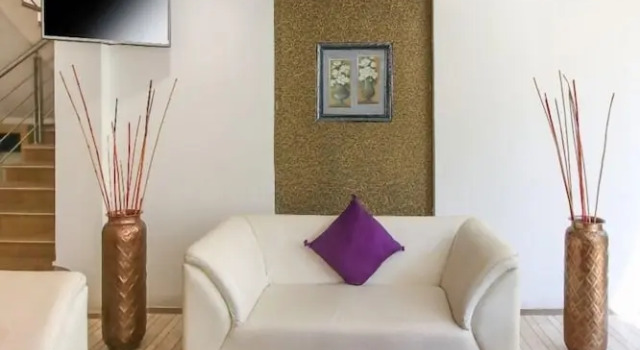 Люкс Icon Suites by Bhagini