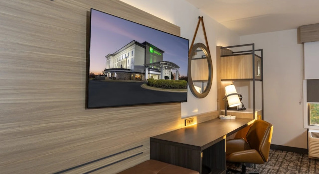 Двухместный номер Standard Holiday Inn Anderson by IHG