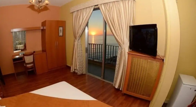 Ahiram Hotel